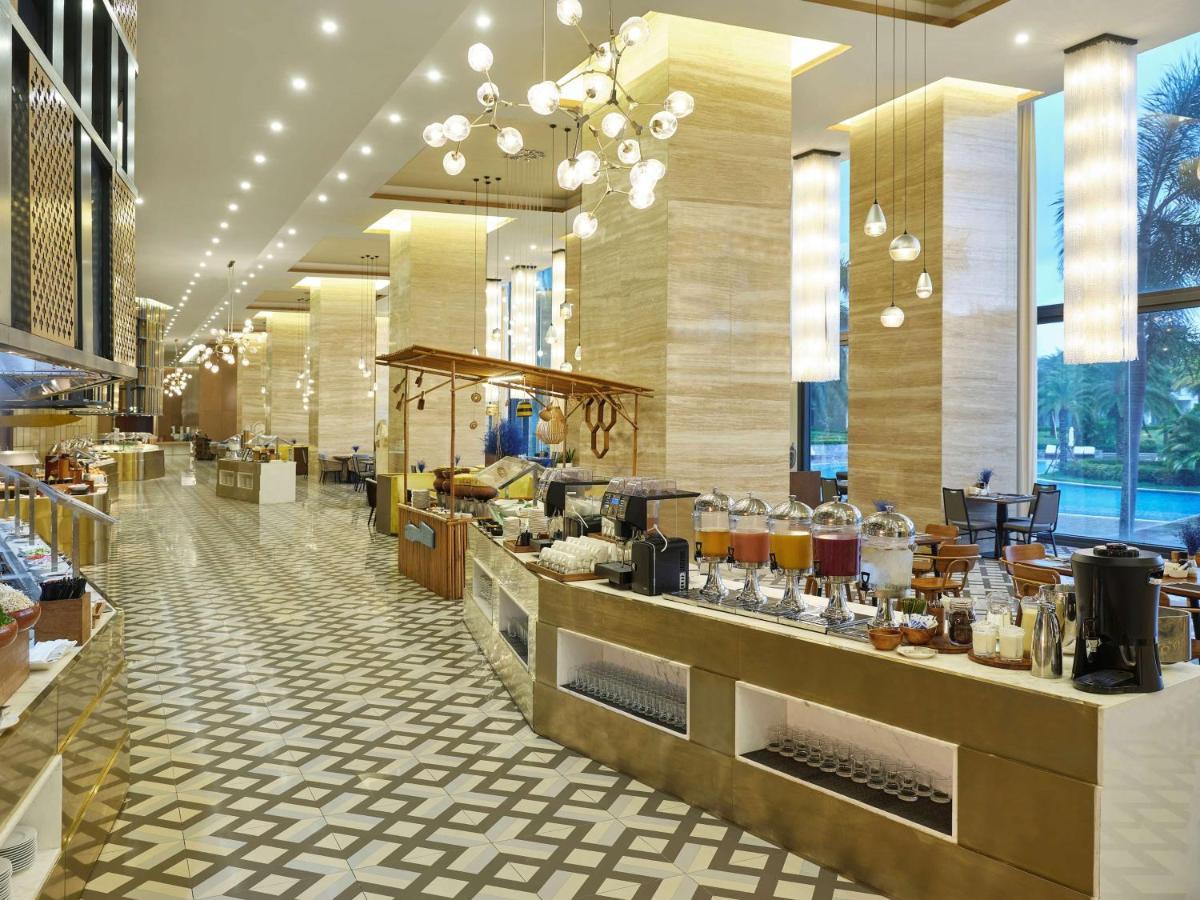 Radisson Blu Resort Phu Quoc Exterior foto The buffet at the hotel