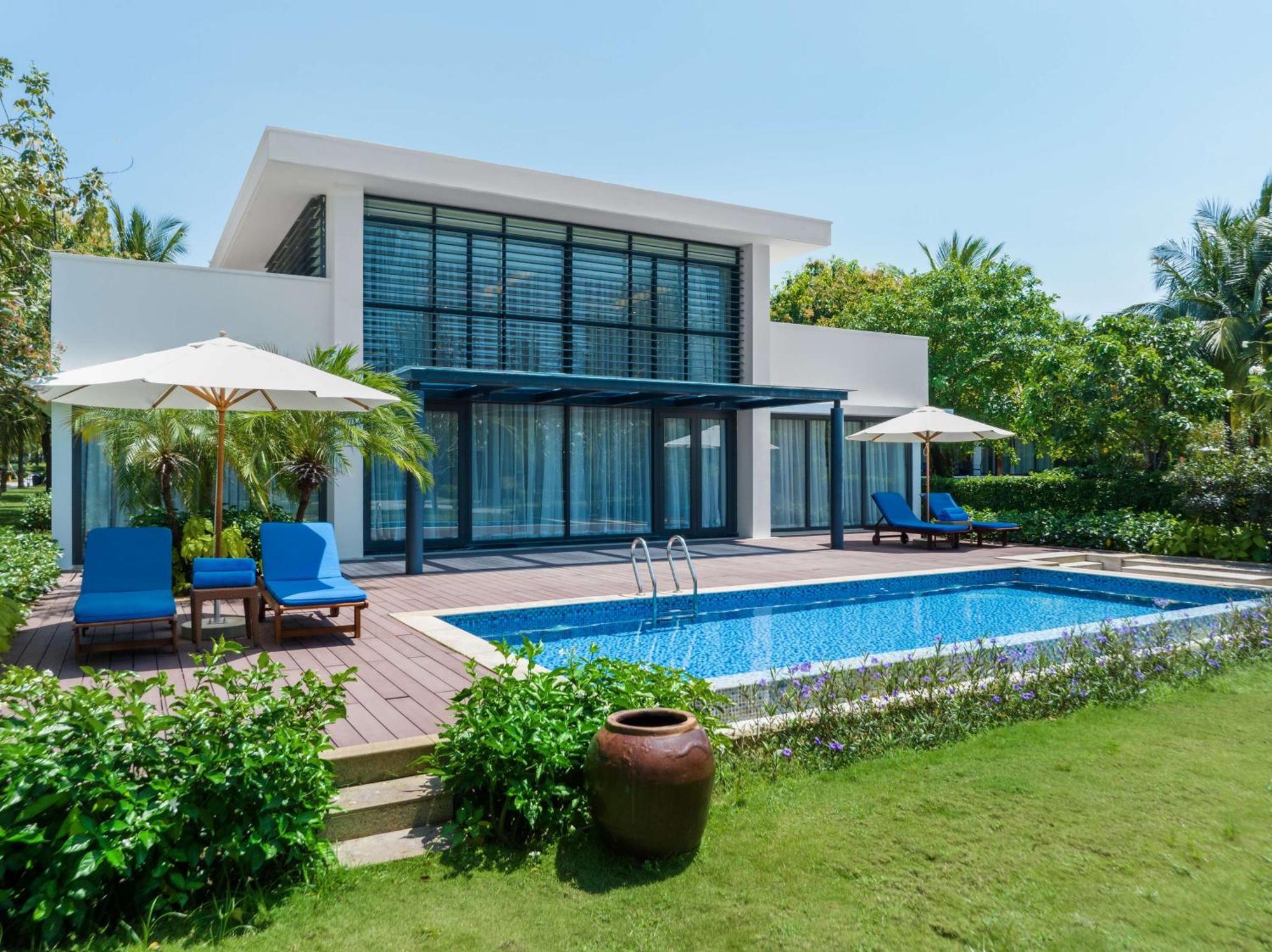 Radisson Blu Resort Phu Quoc Exterior foto A pool villa at the resort